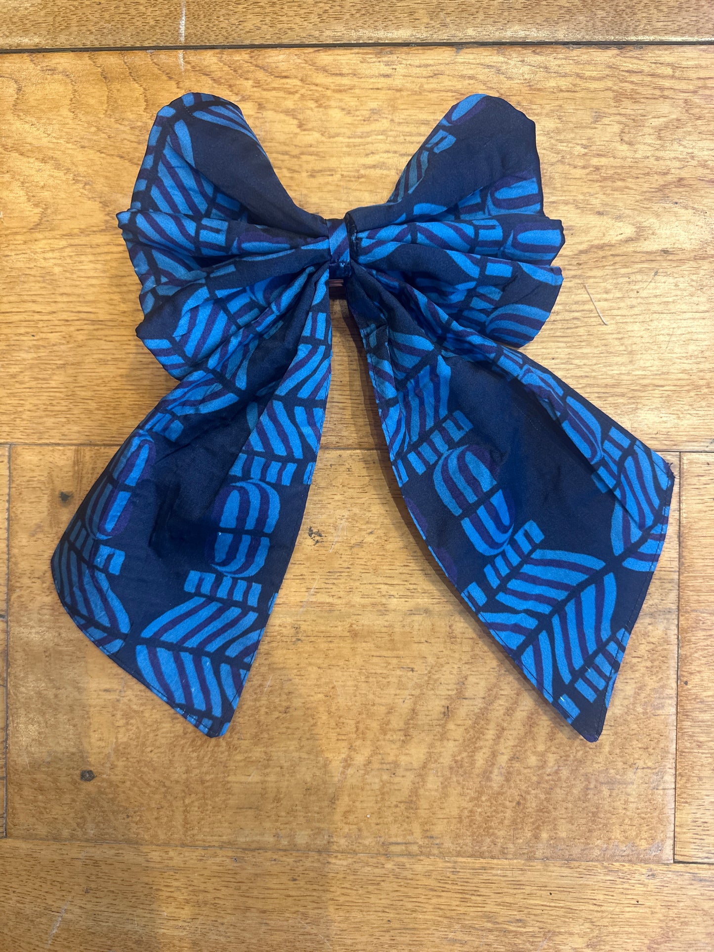 Bow hair clip
