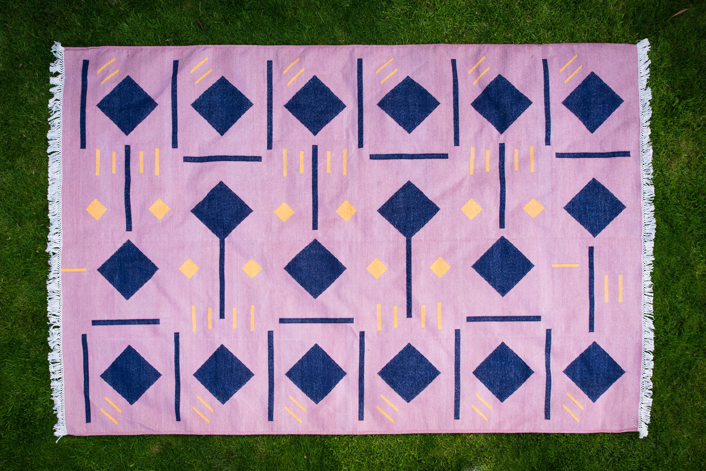 Handwoven Cotton Dhurrie Rug in 'Pink Diamond'