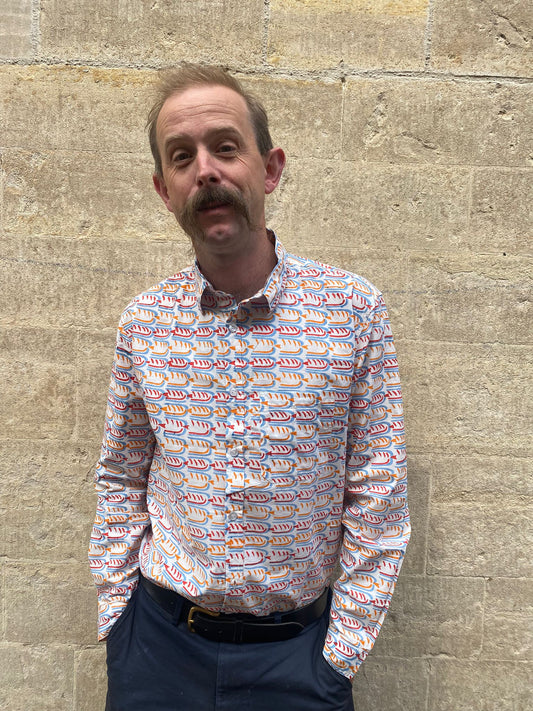Robbie Shirt in 'Beaky on White'