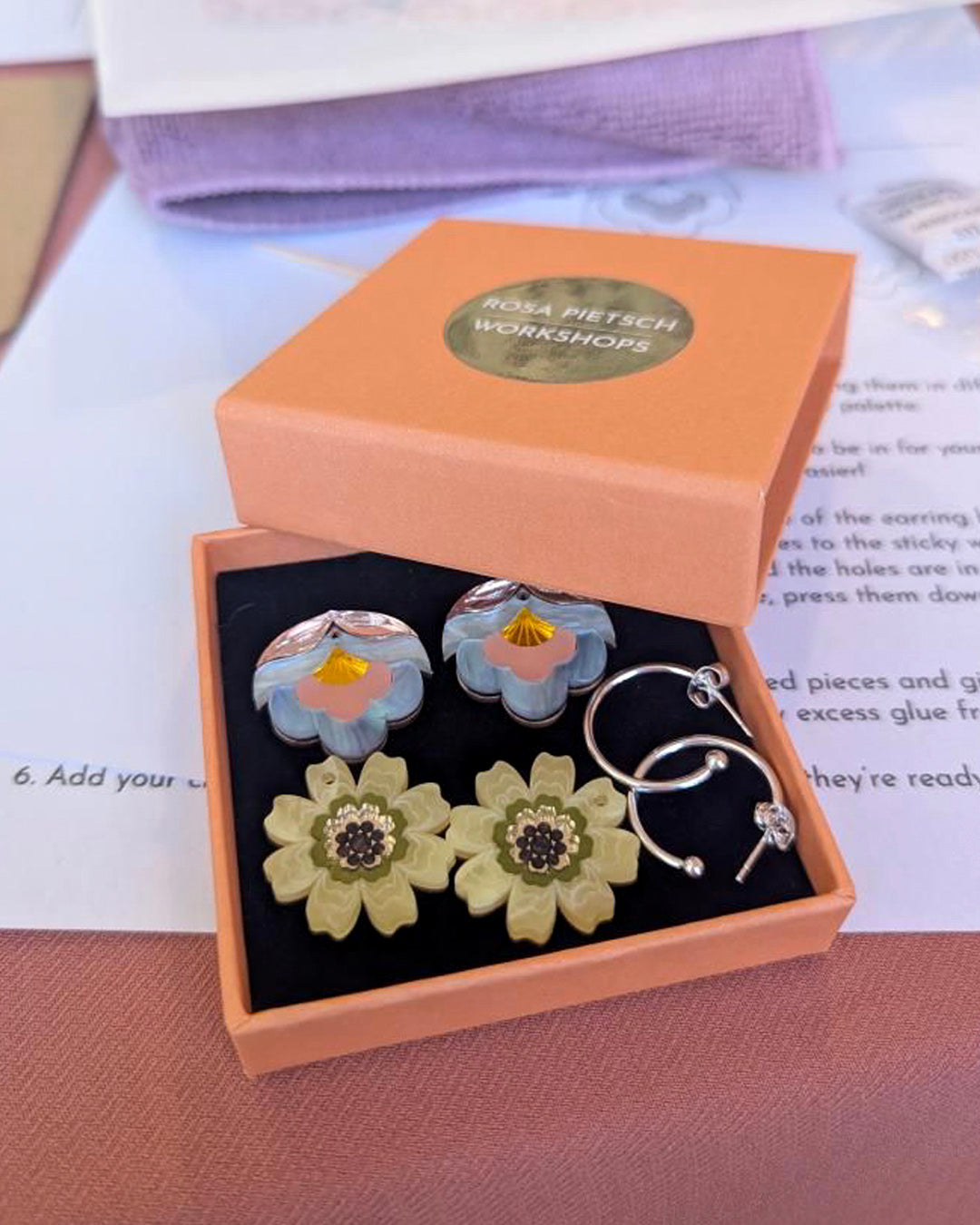 Create your own pair of joyful earrings with Rosa Pietsch