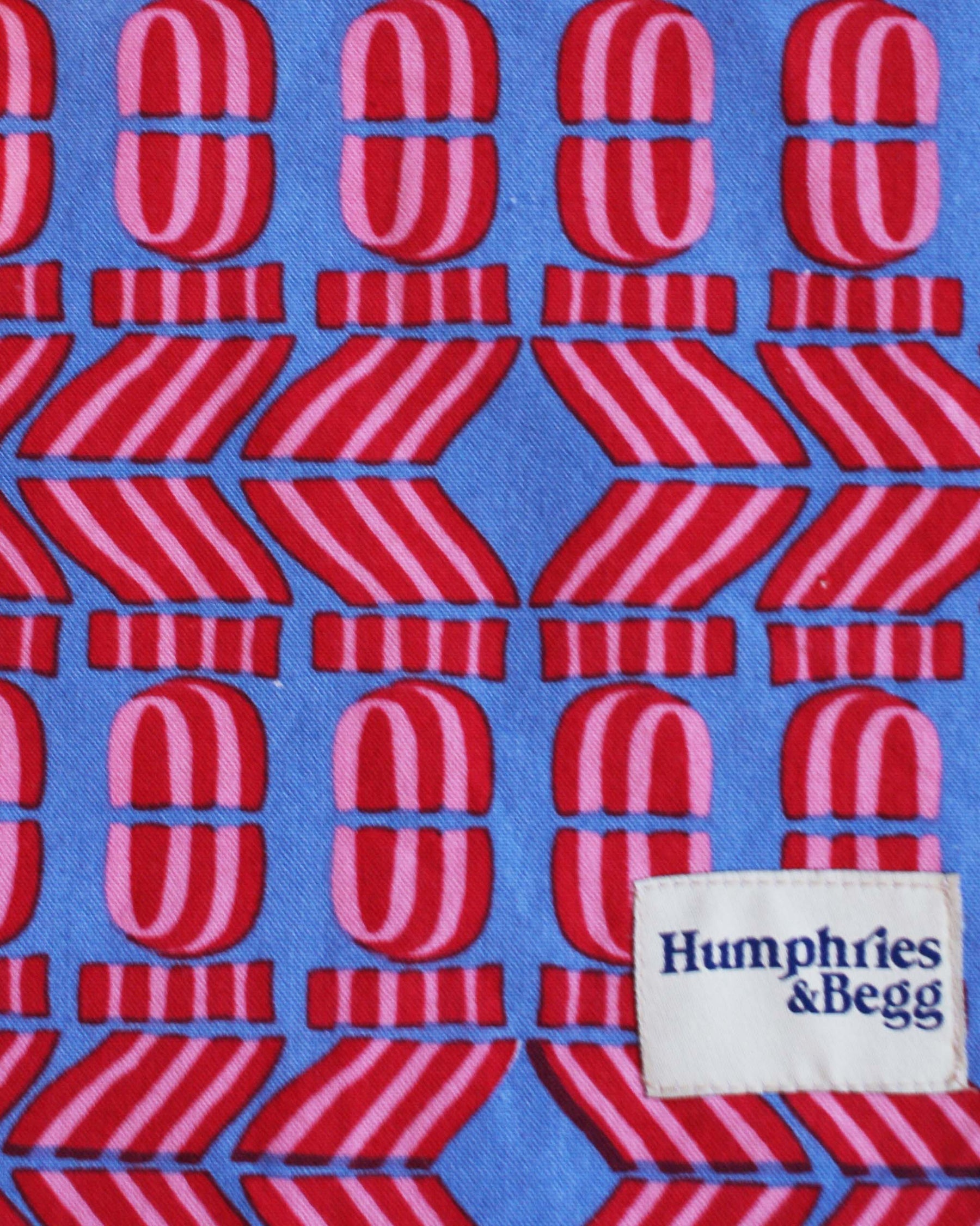 Giant Tote Bag in 'Flamingo Splits on Blue'