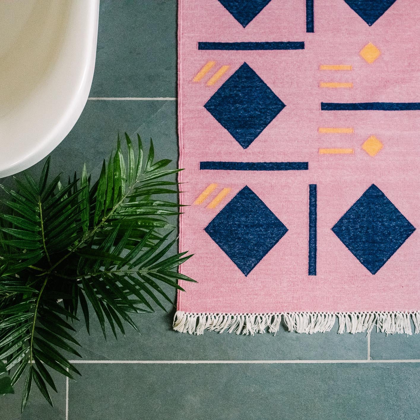 RUGS