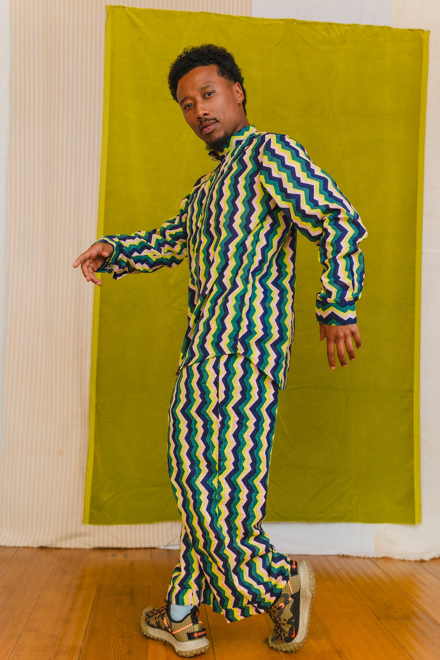 Muti Bottoms in 'Distant Dream'