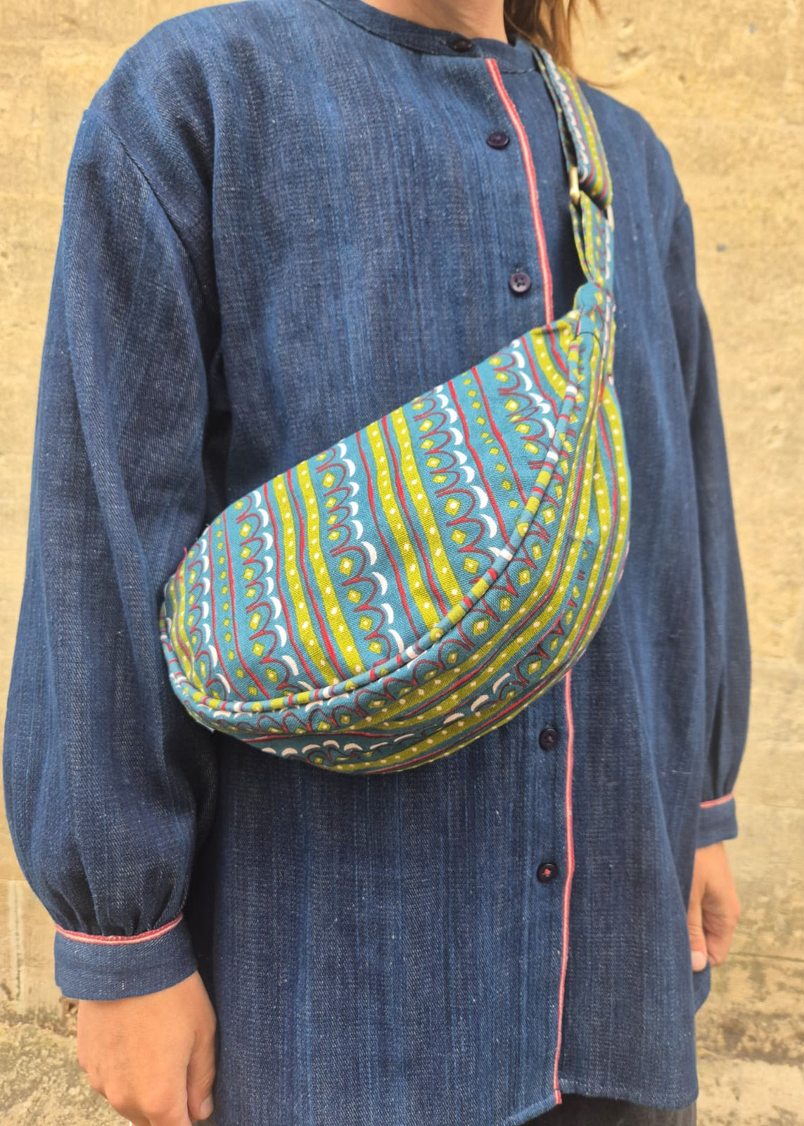 Cross Body Bag in Shangri La