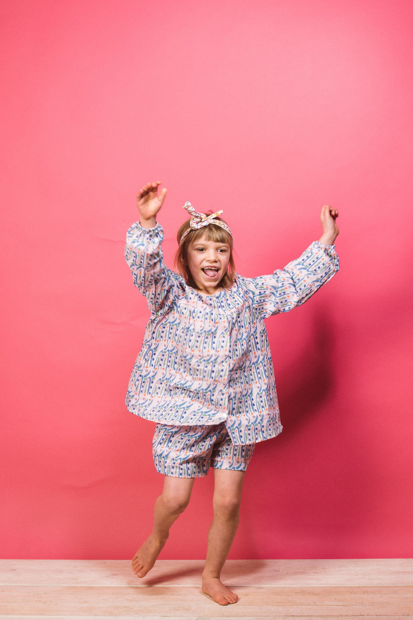Kids organic cotton smock in Hungry Bugs on Pink 0 - 6 yrs-Humphries and Begg